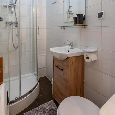 Apartment At Bandurskiego Apartment *