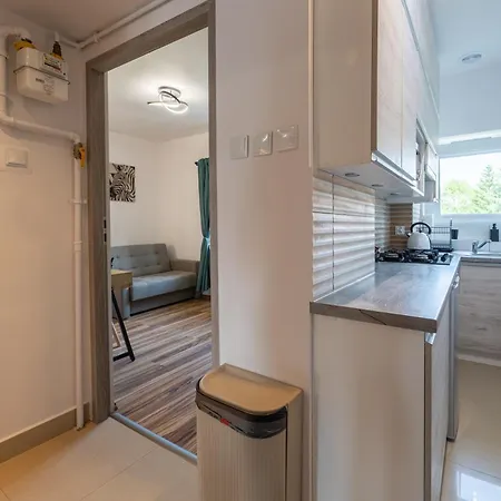 At Bandurskiego Nowoczesny Darmowy Parking Blisko Centrum